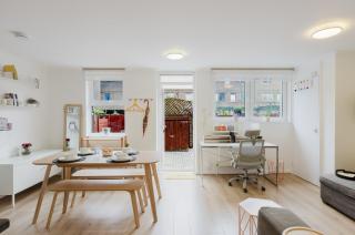 Modern and Centrally Located 2BD Flat Barbican - 6