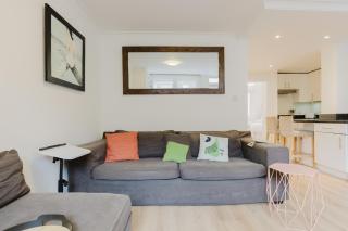 Modern and Centrally Located 2BD Flat Barbican - 1