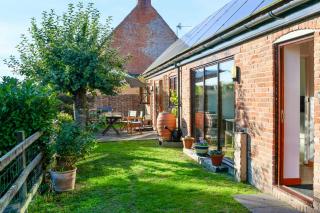 Tranquil and cosy cottage on the Somerset Levels - 2