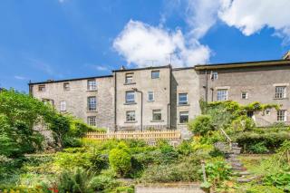 4 Bed in Matlock Bath oc-r32432 - 1