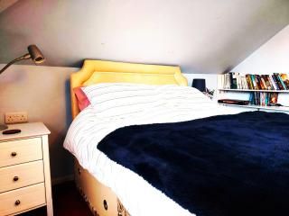 Double room with ensuite shower room in quiet, private house - 0