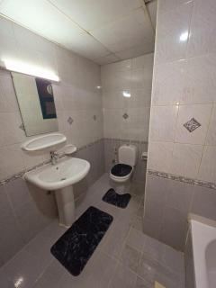 Splendid 3Bedroom Apartment - 3