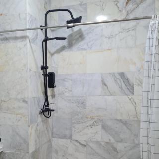 Batumi Studio 1813 with Balcony Kitchen & Wi-Fi - 3