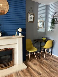1 Bed Flat - Walton-on-Thames - 3
