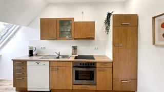 Denkmal-Apartment zentral in Krefeld mit hohen Decken - 3
