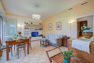 Holiday House Ambra-View & Terrace - Happy Rentals - 7