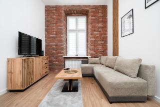 Piotrkowska Luxury Studio with Mezzanine by BookingHost - 0