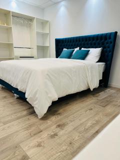 Suite de 82 m2 avec jacuzzi sauna et salle cinéma - 1