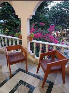DYO Evergreen Bungalow - 1