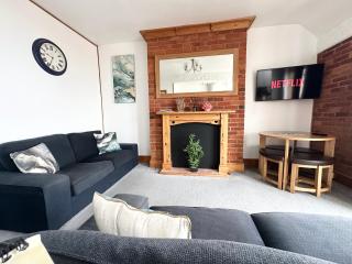 Coastline Retreats - Stunning Sea View Apartment, Netflix - 1