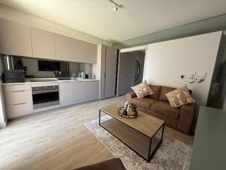 One Rosebank-Opulent Apartment - 3