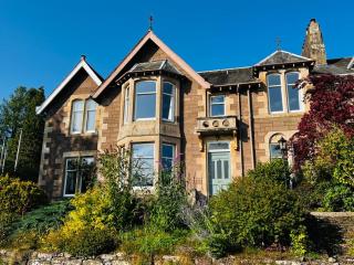 Dungora House - 0