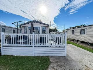D Area, 2 Bed, 6 Berth Caravan With Decking And Unlimited Wi-Fi Opal Rated 36046D - 1