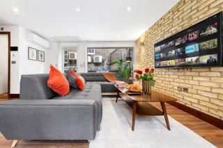 Elegant Mews Retreat by Harrods - 7