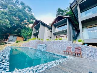 Ella 100 View Cottage - 8