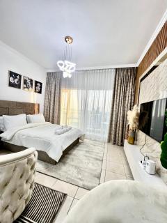 Spacious Modern Studio In downtown - 4