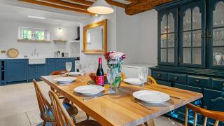 Taylor's Cottage - 5