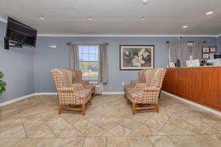 Capital O First Heritage Inn Rantoul IL I 57 - 2