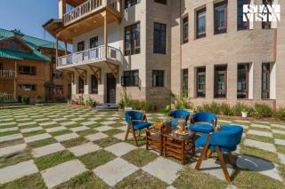 StayVista at Lakeside Panorama with Lawn & Wi-Fi - 4