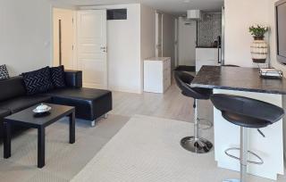 2 Bedroom Cozy Home In Skärholmen - 9