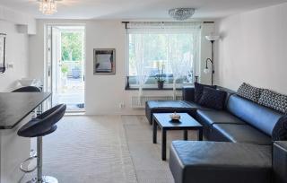 2 Bedroom Cozy Home In Skärholmen - 2