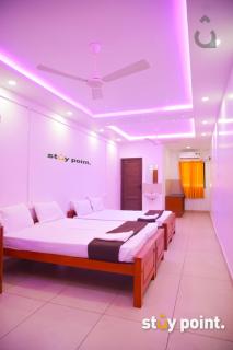 Stay Point Premium Capsule and Rooms in Calicut Beach - 9