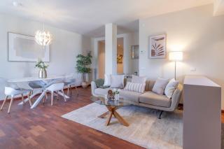 Relax in Lucca Terrace, Style and Parking - 0