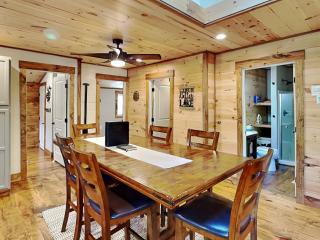 Kare Bear Cabin - 2