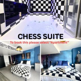 The Board Games Apartments - Brought to you by Coastline Retreats - Themed town centre apartments ALL WITH LUXURY 2 PERSON JACUZZI BATHS - 5 mins walk to the beach, Netflix, Superfast Wifi - 7