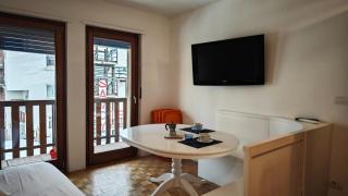 Hostdomus - City Hall Suite - 0