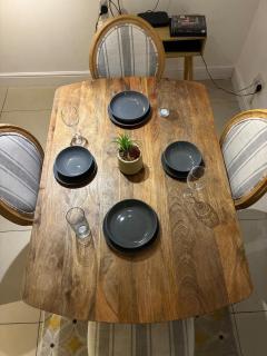 4 Bed Family House, Sleeps10, Free Wi-Fi, Free Parking - 1