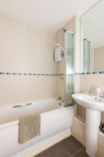 Sunny 1 bedroom apartment, Ocean house, East wittering - 1