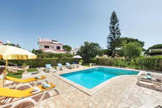A Fantastic Place for Families, Hilton Hotel are and close to amenities - 3