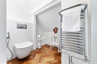 Elegant Mews Retreat by Harrods - 6