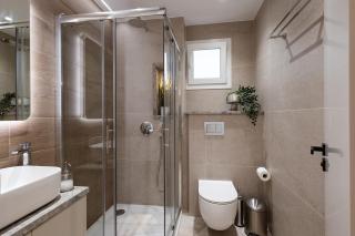 Luxury Marina Beach Stay - 2