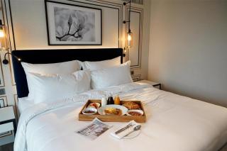 Radisson Hotel Chateau de Bangkok - 4