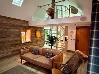 Balloan Cottage Cowshed - 0