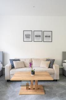 Quiet apartment near Vienna - 60m2 - 24h check-in - for business and family - 4