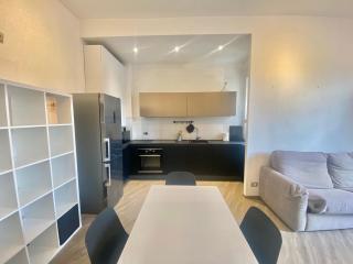 Palma Home, Elegante e Spaziosa nel cuore della Città di Milano, con Metropolitana M1 Gambara - 3