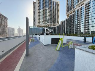 Elegant 1-Bedroom The Crest, Near Downtown Dubai - 3
