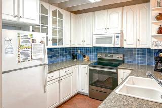 Neptunes Palace B-2 - 5