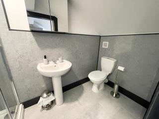 Stylish Flat 1BR Sofa Bed Walk to Pier & Tower - 5
