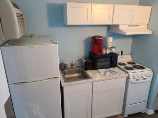 WR216 Charming condo across from the beach - 3