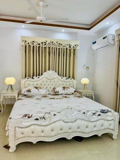 Luxury Home in Dhaka - Dhaka - 6