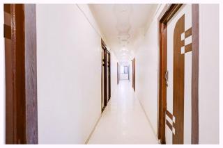 Hotel Park-Resort Bhubaneshwar Near Railway Station - A Premium Hotel Lift Facilites And Parking ,wifi - Fully Air Conditioning Luxury Room - 3