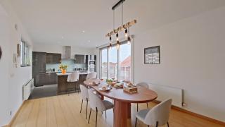 Spacious and unique 3BR with a terrace - 6