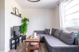Short North - Convention - Private Parking - Pets - 2BR - 4