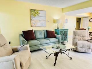 Awesome 1st floor 2BR apartment at Bay Tree - 6
