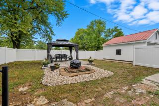 St, Louis Retreat with Game Room & Yard home - 7