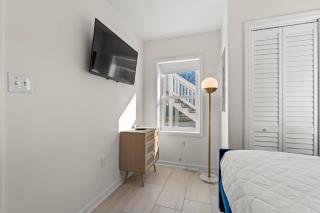 Ground Level 2bedroom Apartment near beach - 3